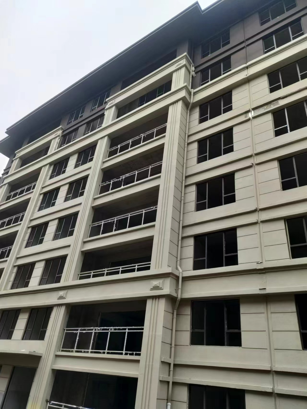 【eps線條廠家】EPS梁托的安裝方法，它有哪些優勢？