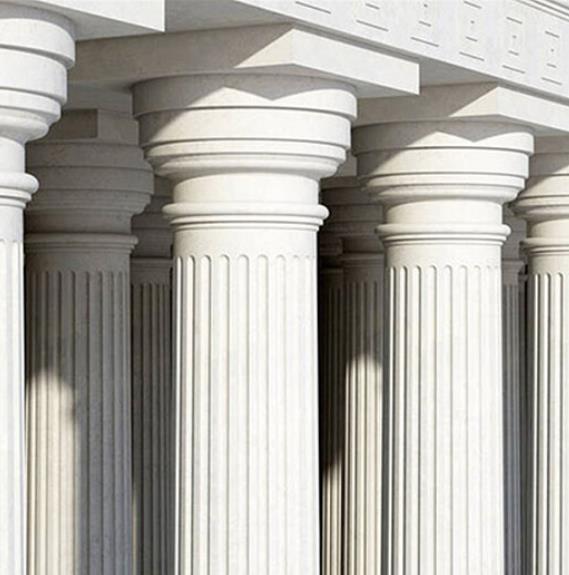 EPS羅馬柱的核心材質是聚苯乙烯泡沫，這種泡沫材料經過特殊的切割、雕刻和塑形工藝