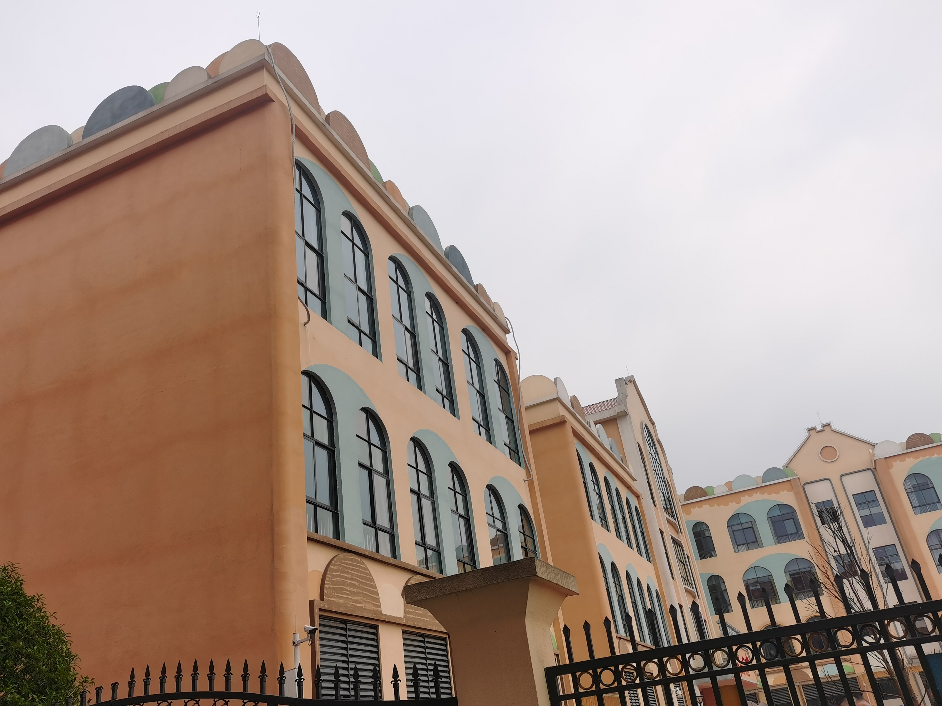 EPS外墻裝飾構件的安裝方法