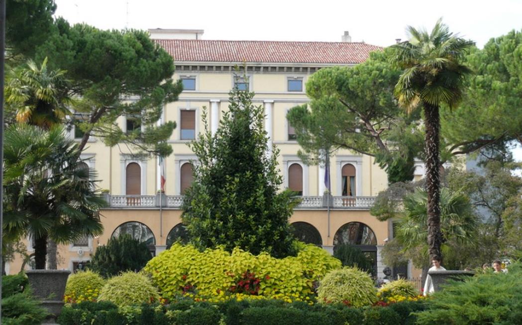 eps線條施工期間不能忽視的幾個要點